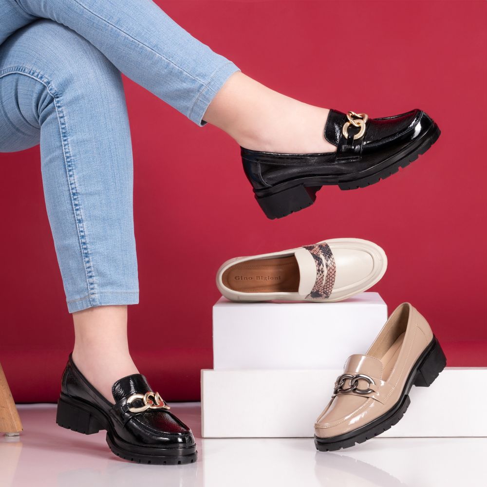 Scarpin bico fino preto