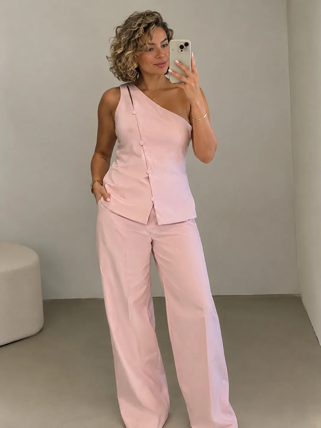 Conjunto Isis